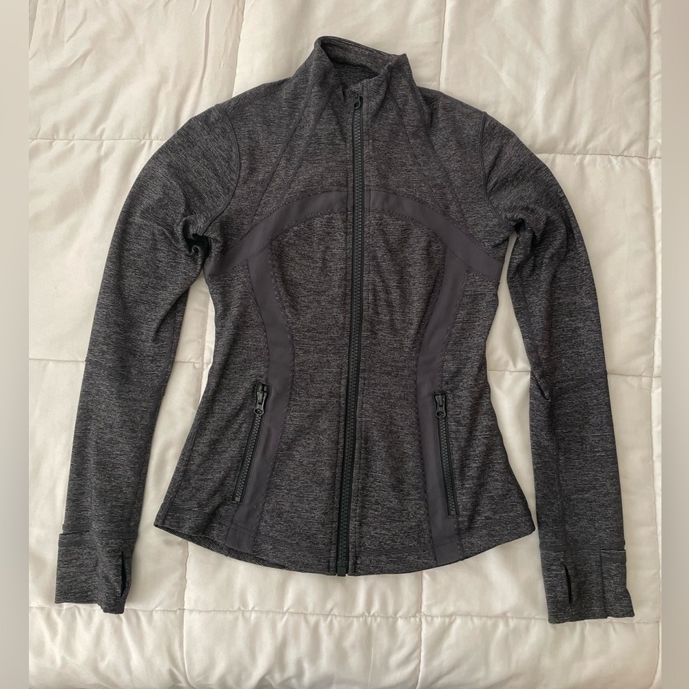 Lululemon define denim blue color navy blue Heathered cuffins